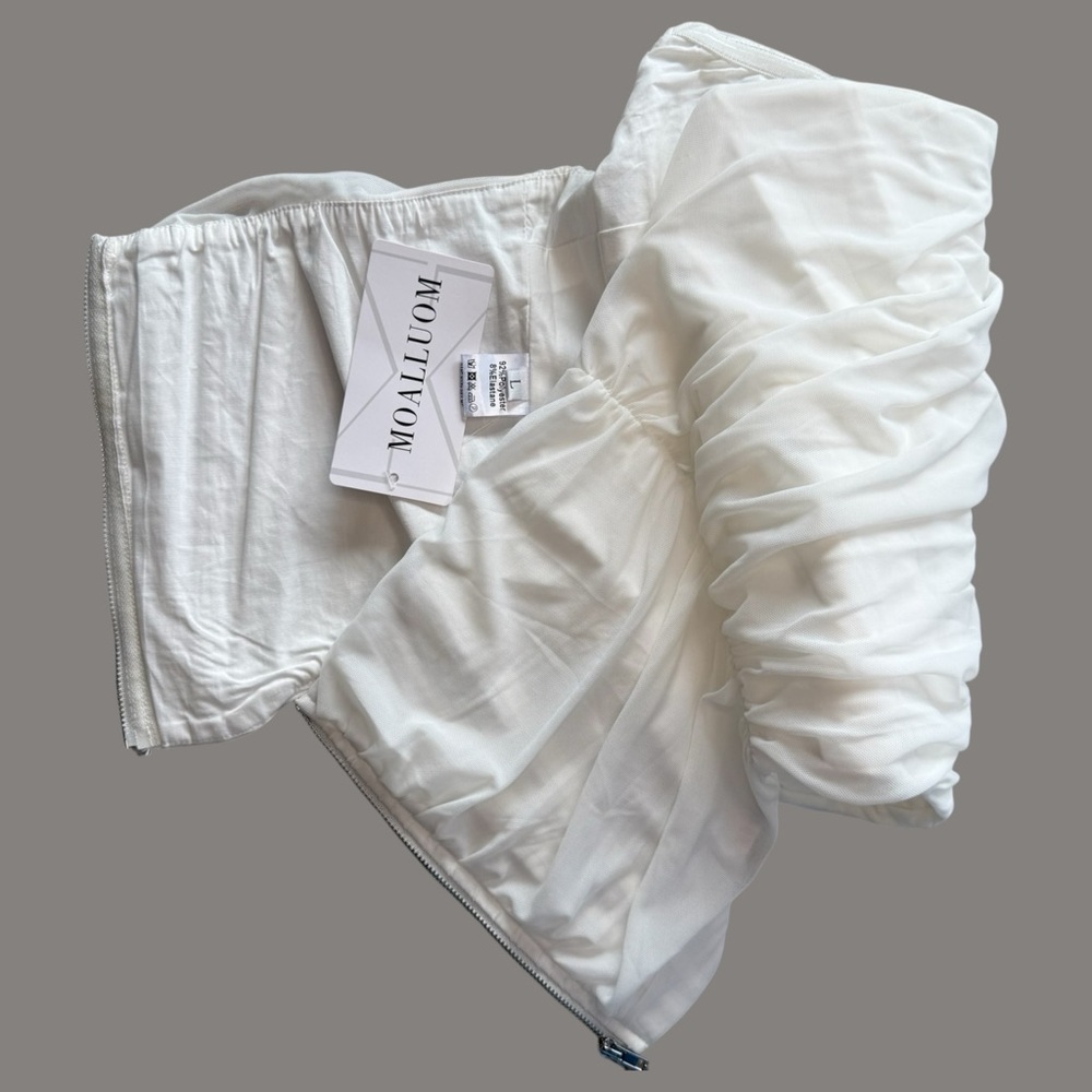 Chic White Ruched Women's Crop Top with corset boning structure - Picture 4 of 6